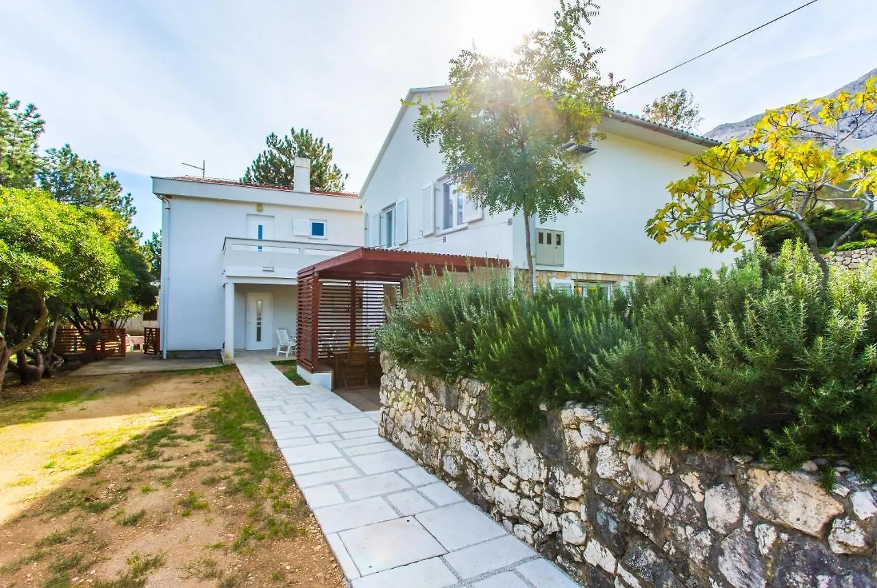Happy Apartments Baska