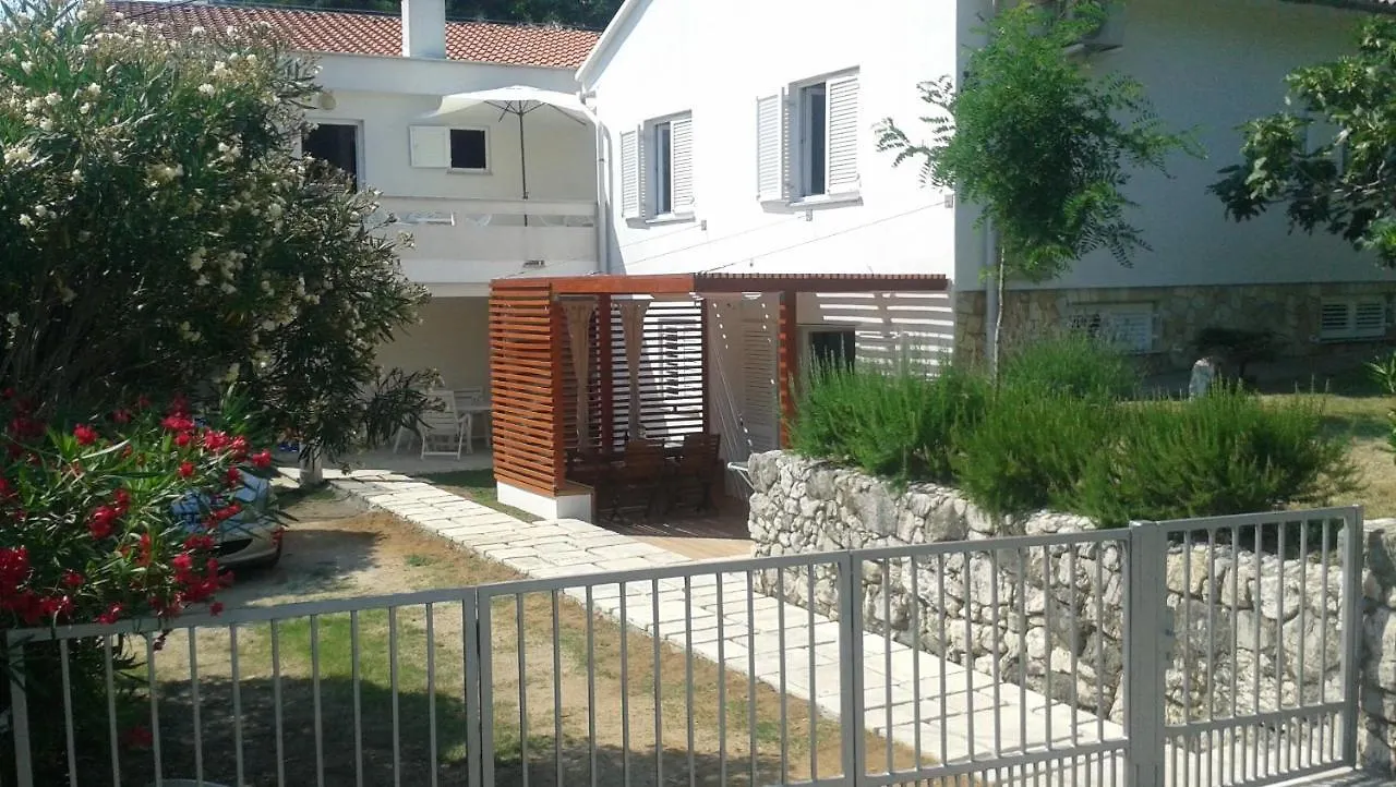 Happy Apartments Baska Baška